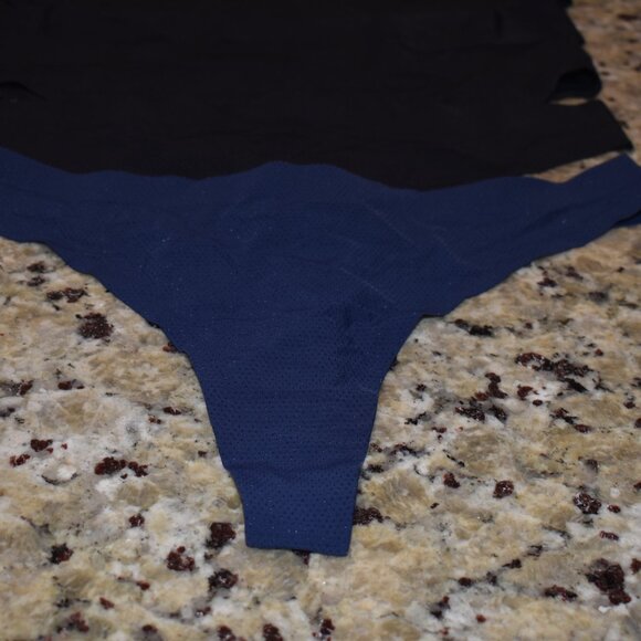 Lot of (9) Brand New Voenxe Thongs Size L - Picture 5 of 10